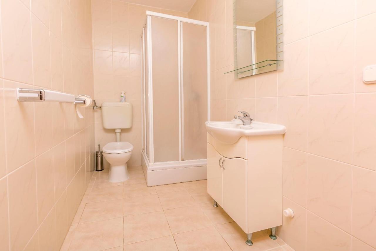 Apartments Ivat Rogoznica  Exterior photo